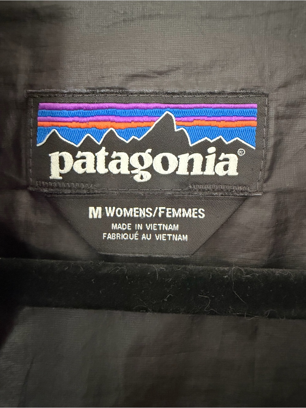 Patagonia Women's Nano Puff Hooded Jacket - Black - Picture 4 of 7